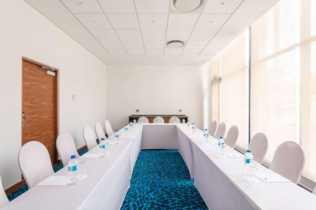 Hilton Garden Inn Windhoek Tiện nghi bức ảnh