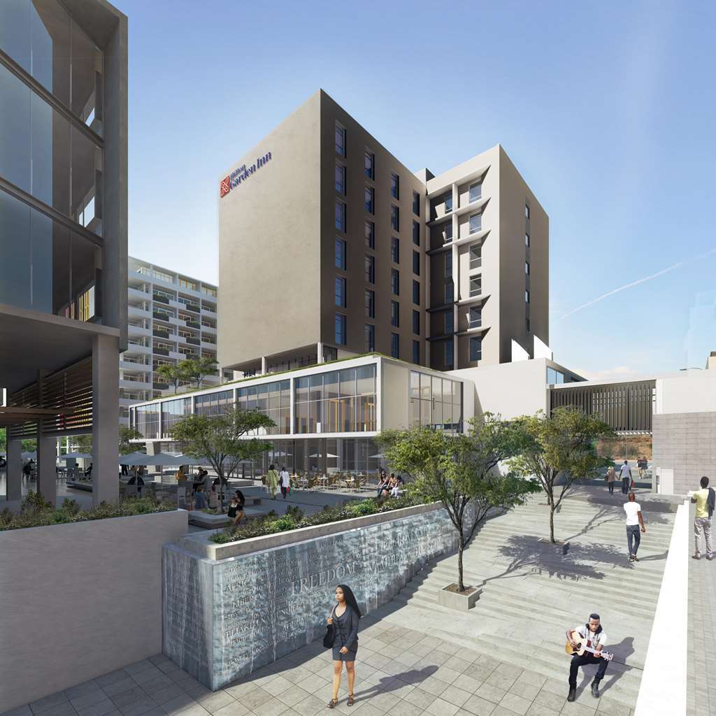 Hilton Garden Inn Windhoek Ngoại thất bức ảnh